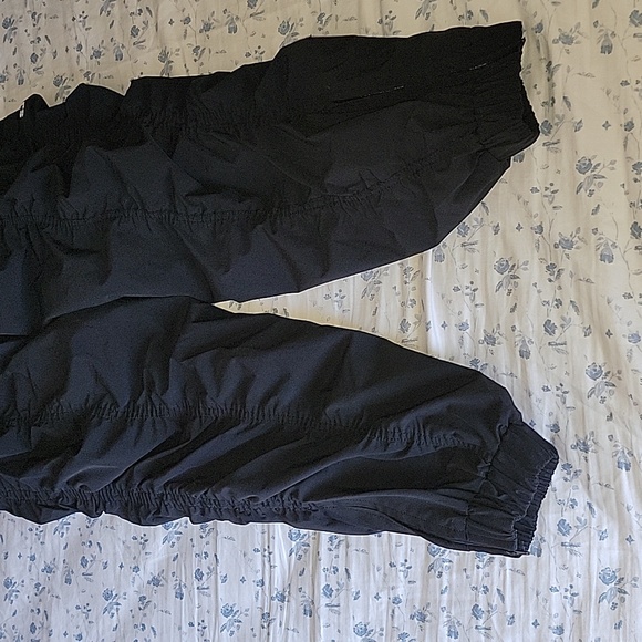 SJYP CLOTHING NYLON JOGGERS/TRACKPANTS - Picture 6 of 10